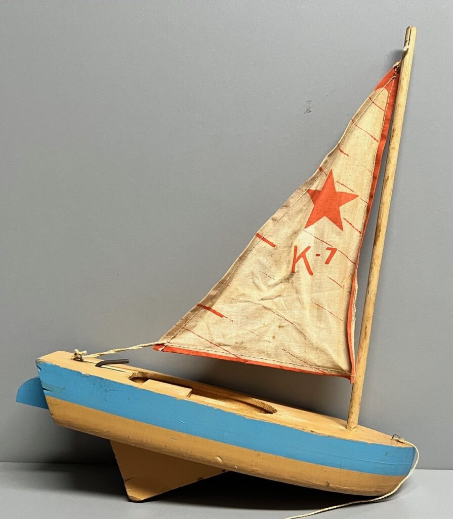 K-7 Sailboat